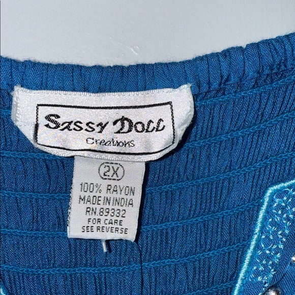 Chic Blue Midi Dress with Embellished Details - Picture 5 of 12